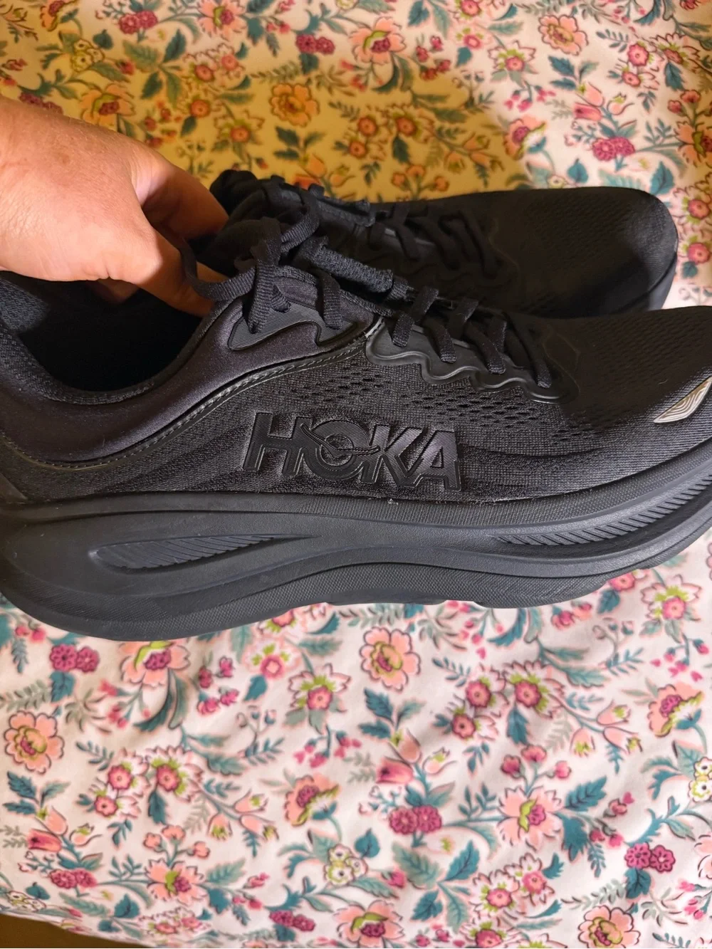 Hoka Men's Black Athletic Running Shoes with Gray Logo Bondi 9